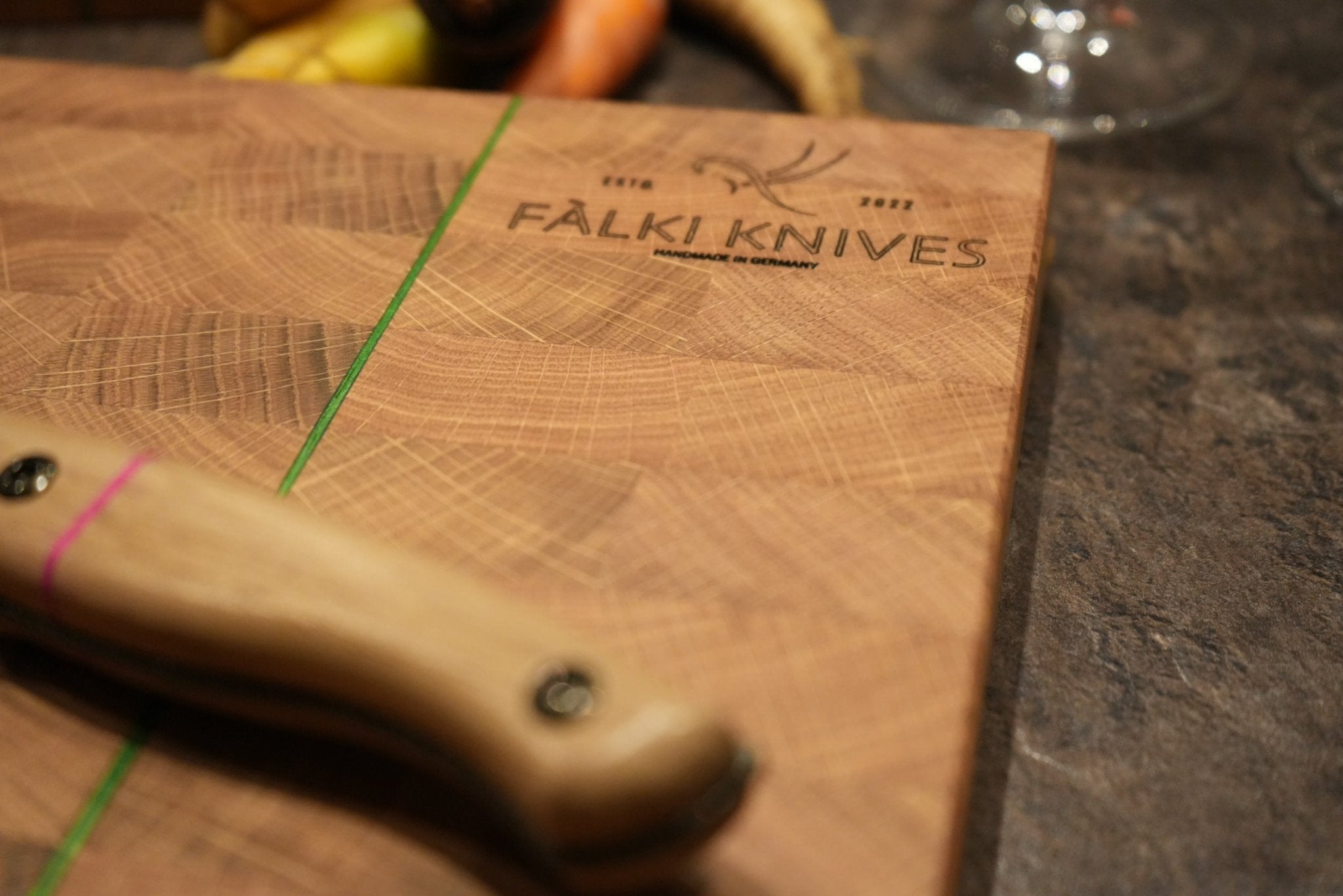 Wooden cutting boards in the kitchen: our reliable companions